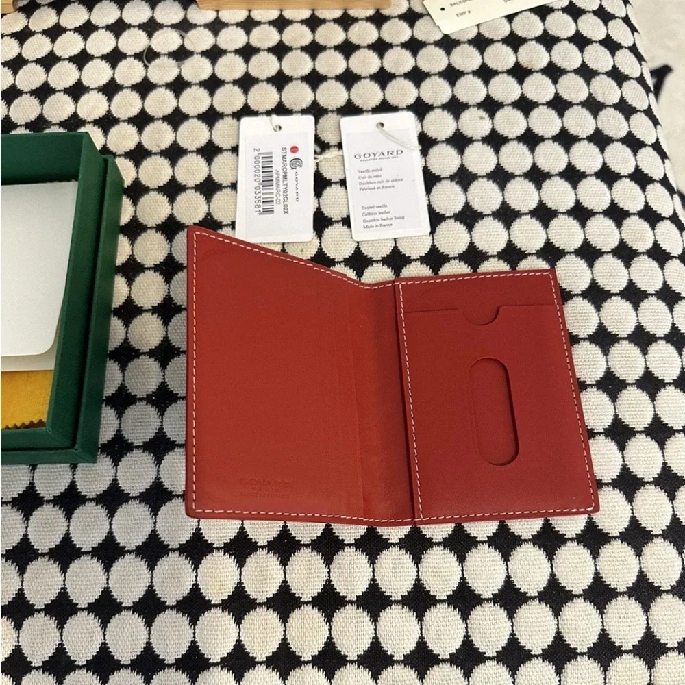 Goyard Red Card Holder Luxury Accessory - Picture 4 of 10